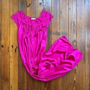 Vintage 70s Gilead bright rose pink nightie Small